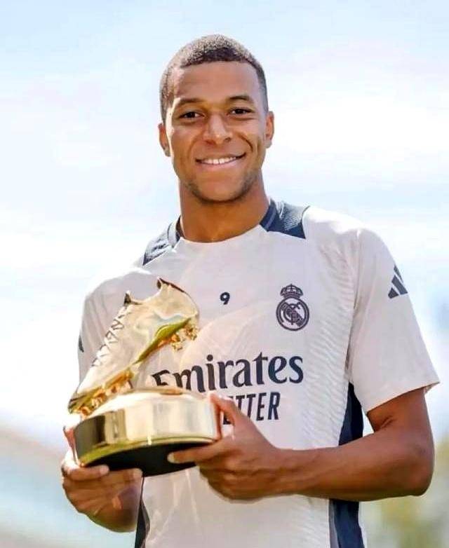 荣耀加身！大连可为夺季军直通中乙，教练球员揽获多个奖项